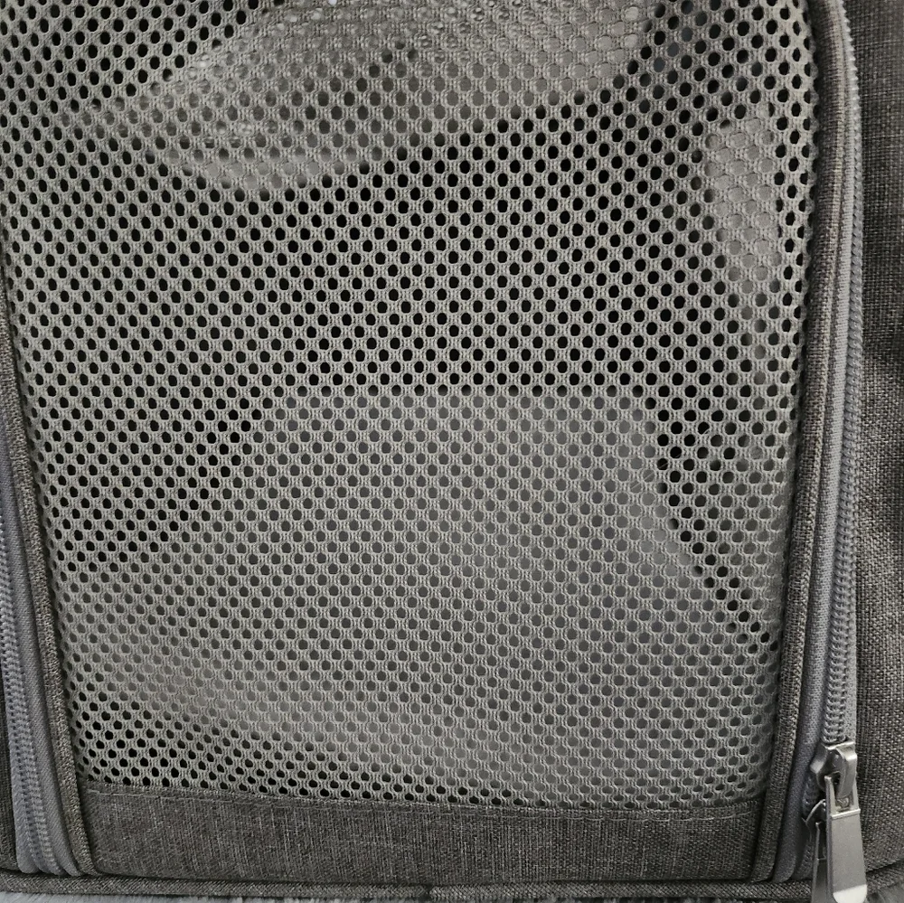 Collapsible Pet Carrier w/ Adjustable Strap Color:Gray